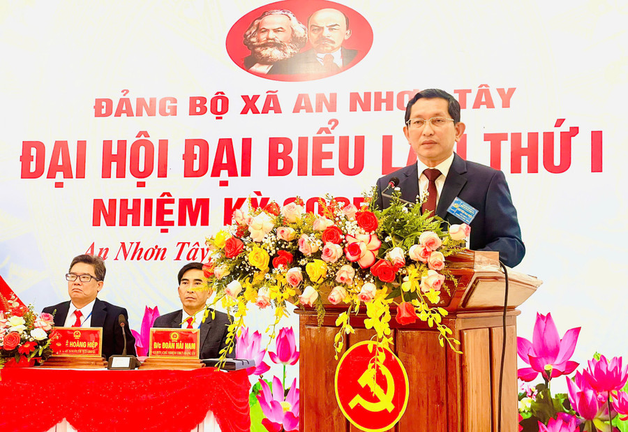 Đồng chí Mai Việt Trung-Ủy viên Ban Thường vụ Tỉnh ủy, Trưởng Ban Tổ chức Tỉnh ủy phát biểu chỉ đạo Đại hội. Ảnh: Phi Long z6921907725546-67330f2efcd9c13c25b85da2dfc932a4.jpg