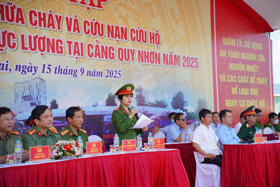 Thượng tá Ksor H'Bơ Khắp phát biểu chỉ đạo diễn tập. Ảnh: Đoàn Bình z7012837582610-3be767dd30281320d649158046462688.jpg