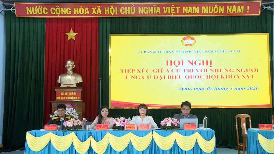 hoi-nghi-tiep-xuc-giua-cu-tri-4-xa-ayun-hra-lo-pang-va-kon-chieng-voi-nhung-nguoi-ung-cu-dai-bieu-quoc-hoi-khoa-xvi.jpg