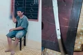 Đối tượng Toai đã bị bắt giữ cùng hung khí gây án 