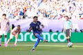 Mbappe ghi bàn trên chấm penalty đưa tuyển Pháp vào tứ kết 