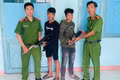 13 thanh niên ở xã Ia Dreh tự nguyện giao nộp pô xe độ chế.