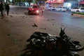 Xe máy va chạm ô tô khiến 2 anh em thương vong ở Chư Sê.