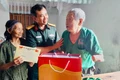 Chỉ huy trưởng Bộ Chỉ huy Quân sự tỉnh Gia Lai thăm, tặng quà gia đình chính sách