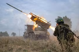 Nga tăng cường tấn công Ukraine. Ảnh: TASS