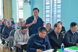 Thường trực Đảng ủy phường Diên Hồng đối thoại với cấp ủy chi bộ và cán bộ quân dân chính