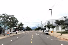 Khu công nghiệp, đô thị và dịch vụ Becamex VSIP Bình Định có đầy đủ hạ tầng, với nhiều dịch vụ tiện ích, đáp ứng nhu cầu của các nhà đầu tư và người lao động. Ảnh: Tiến Sỹ