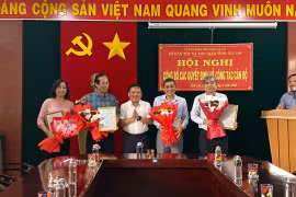 Trao quyết định bổ nhiệm 5 cán bộ lãnh đạo cấp phòng