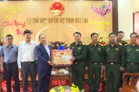 Phó Bí thư Thường trực Tỉnh ủy Rah Lan Chung chúc Tết các đơn vị phía Đông Gia Lai