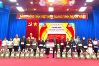 Agribank Chi nhánh Gia Lai tặng 625 phần quà Tết cho hộ nghèo, gia đình chính sách