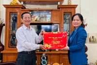 Lãnh đạo Đoàn đại biểu Quốc hội tỉnh Gia Lai thăm, chúc Tết các đồng chí nguyên lãnh đạo