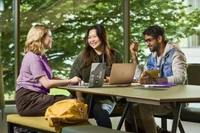 "Khởi động" học bổng trị giá 40.000 bảng Anh khối ngành STEM dành cho nữ