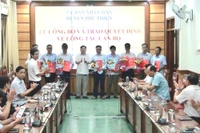 Phú Thiện công bố các quyết định về công tác cán bộ