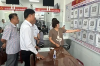 Ban Pháp chế HĐND tỉnh giám sát hoạt động tại Trung tâm Phục vụ hành chính công xã Tuy Phước. 