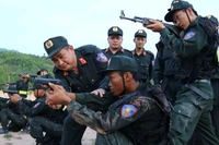 Cán bộ, chiến sĩ Trung đoàn CSCĐ Nam Trung Bộ luyện tập, sẵn sàng chiến đấu. Ảnh: CAND