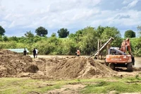 Mặc dù chưa đảm bảo các điều kiện khai thác khoáng sản theo quy định nhưng Công ty Gia Duy đã triển khai các hoạt động khai thác.