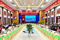 Chương trình đối thoại giữa lãnh đạo tỉnh với các doanh nghiệp trên địa bàn tỉnh. Ảnh: Hà Duy