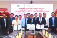Trường ĐH Quy Nhơn, Tập đoàn GEO và Công ty TNHH O-Door Việt Nam ký kết biên bản ghi nhớ. Ảnh: Hồ Điểm