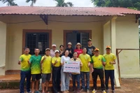 Những điểm trường đã được khóa lên mình màu áo mới. Ảnh: H.H