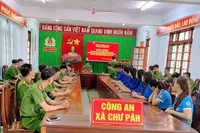 Ra quân cao điểm 50 ngày đêm hỗ trợ người dân thực hiện các thủ tục hành chính