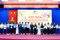 Gia Lai gặp mặt 205 học sinh, sinh viên xuất sắc, tiêu biểu nhân dịp đầu Xuân Ất Tỵ 2025