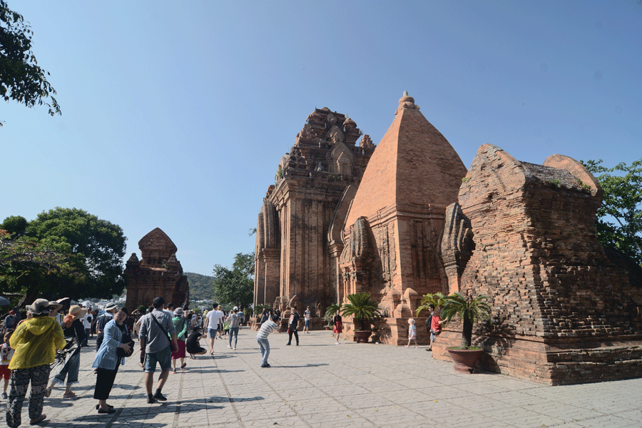 Một góc quần thể tháp Bà Ponagar ở TP. Nha Trang, tỉnh Khánh Hòa. Ảnh: T.Đ Một góc quần thể tháp Bà Ponagar ở TP. Nha Trang, tỉnh Khánh Hòa. Ảnh: T.Đ