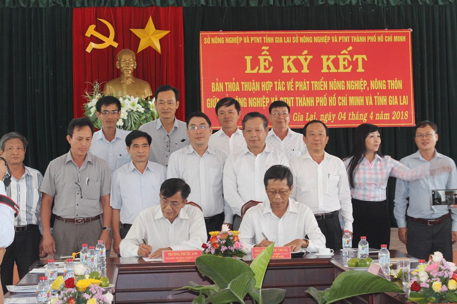 Quang cảnh lễ ký kết. Ảnh: N.D