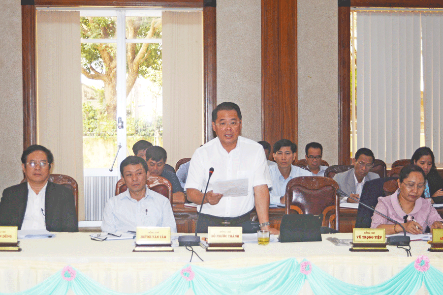 Giám đốc Sở Kế hoạch và Đầu tư Hồ Phước Thành phát biểu tại hội nghị. Ảnh: M.T