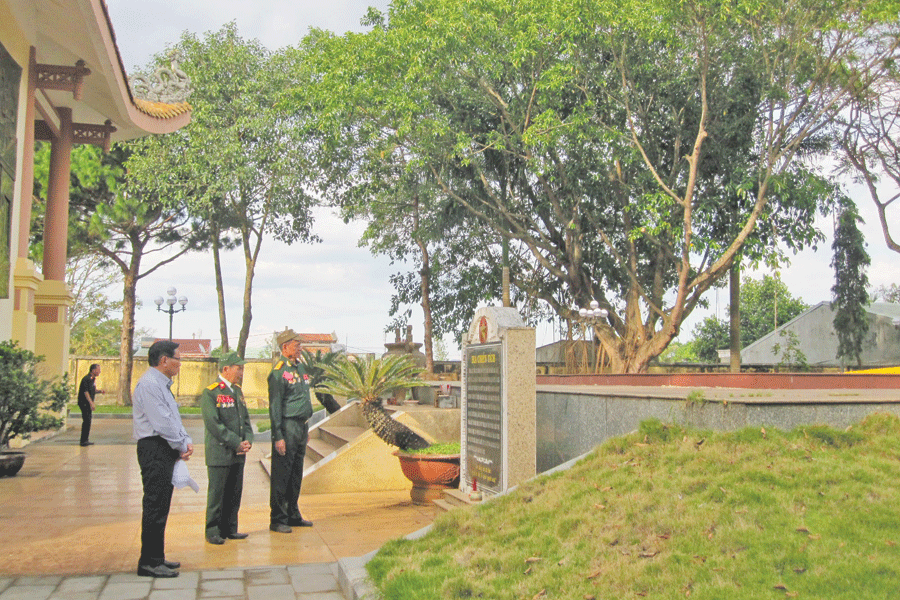 Khu mộ chung và đền tưởng niệm các liệt sĩ hy sinh tại Pleiku trong cuộc tổng tấn công mùa Xuân 1968. Ảnh: H.T Khu mộ chung và đền tưởng niệm các liệt sĩ hy sinh tại Pleiku trong cuộc tổng tấn công mùa Xuân 1968. Ảnh: H.T