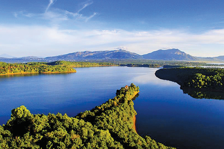 Biển Hồ (TP. Pleiku). Ảnh: Doãn Vinh Biển Hồ (TP. Pleiku). Ảnh: Doãn Vinh