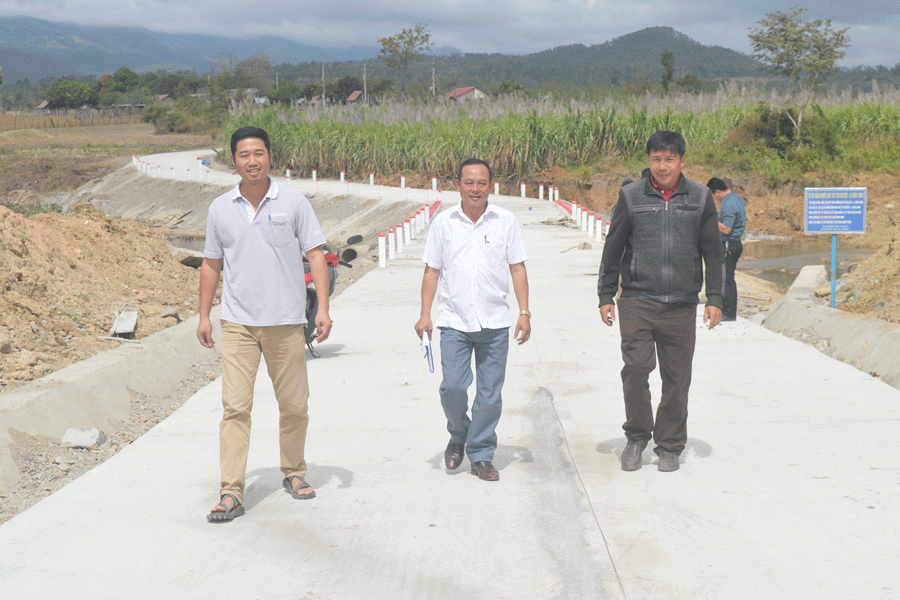 Công trình cống liên hợp tràn đường qua xã Chư Krey vừa đưa vào sử dụng. Ảnh: Đ.Y