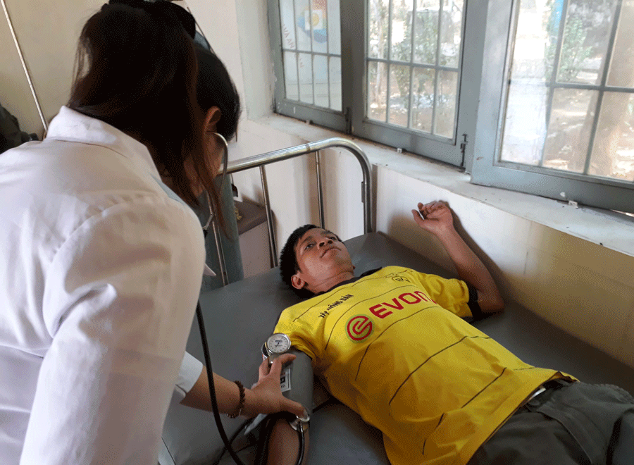 Hoạt động khám-chữa bệnh các trạm y tế. Ảnh: N.T Hoạt động khám-chữa bệnh các trạm y tế. Ảnh: N.T