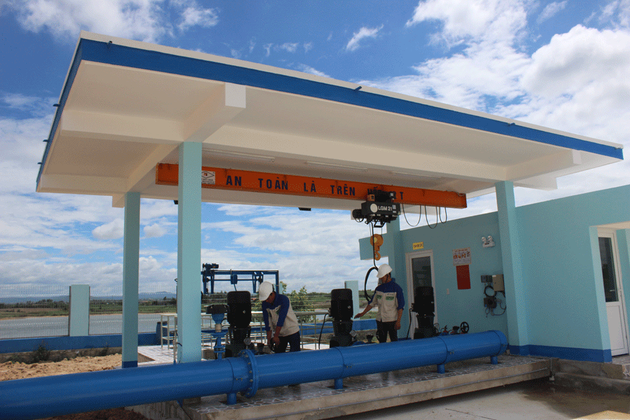 Khu vực vận hành xử lý nước thô của Nhà máy. Ảnh: N.D