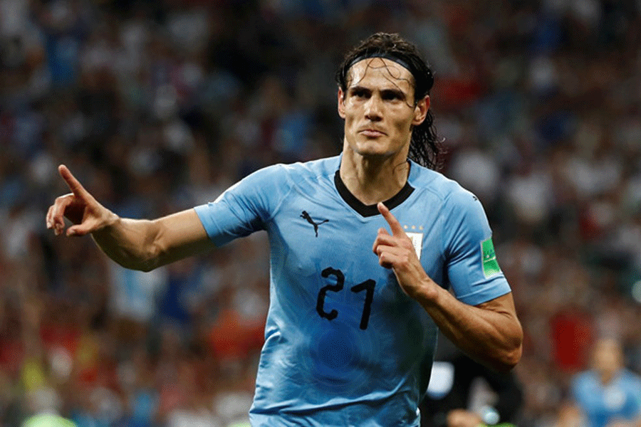 Cavani đã chói sáng để giúp đội nhà hạ gục Bồ Đào Nha. Cavani đã chói sáng để giúp đội nhà hạ gục Bồ Đào Nha.