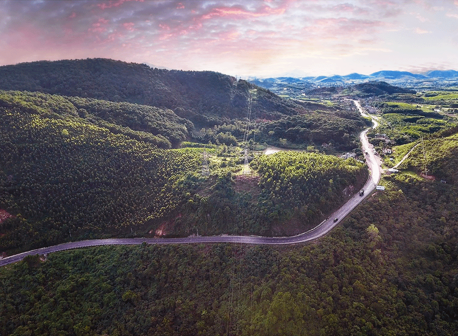 Đèo An Khê (Gia Lai) nhìn từ trên cao. Ảnh: Phan Nguyên