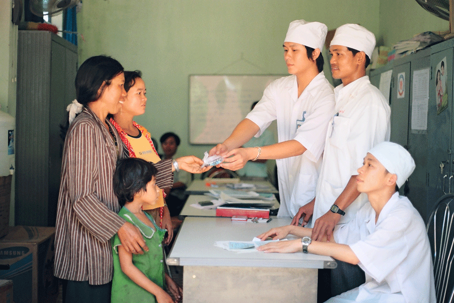 Từng bước nâng cao chất lượng khám chữa bệnh ban đầu ở tuyến xã. Ảnh: L.T Từng bước nâng cao chất lượng khám chữa bệnh ban đầu ở tuyến xã. Ảnh: L.T