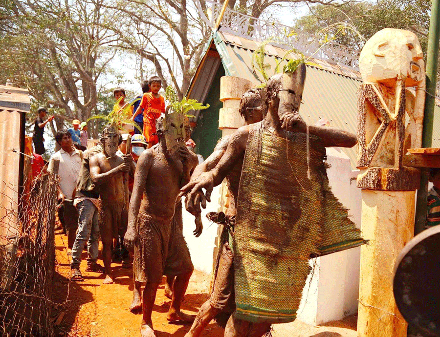 Một lễ bỏ mả tại huyện Chư Pah. Ảnh: Nguyễn Linh Vinh Quốc