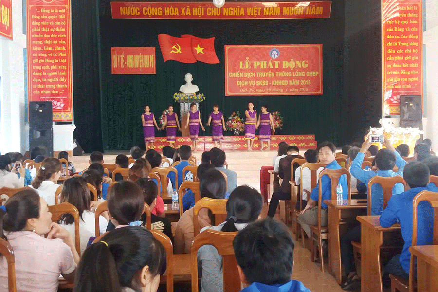 Đẩy mạnh hoạt động tuyên truyền công tác DS-KHHGĐ. Ảnh: N.N Đẩy mạnh hoạt động tuyên truyền công tác DS-KHHGĐ. Ảnh: N.N