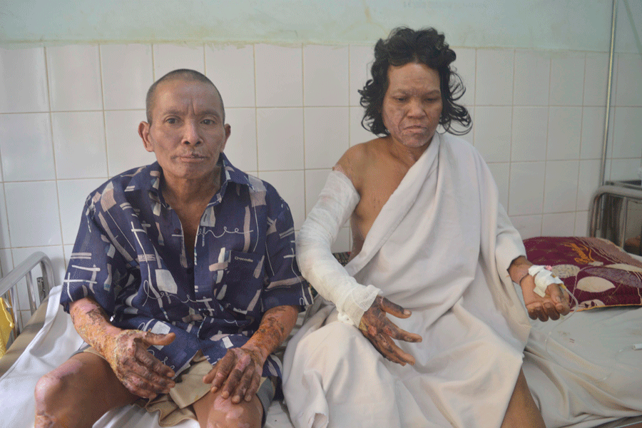 Vợ chồng ông Ksor Bram. Ảnh: Đ.Y Vợ chồng ông Ksor Bram. Ảnh: Đ.Y