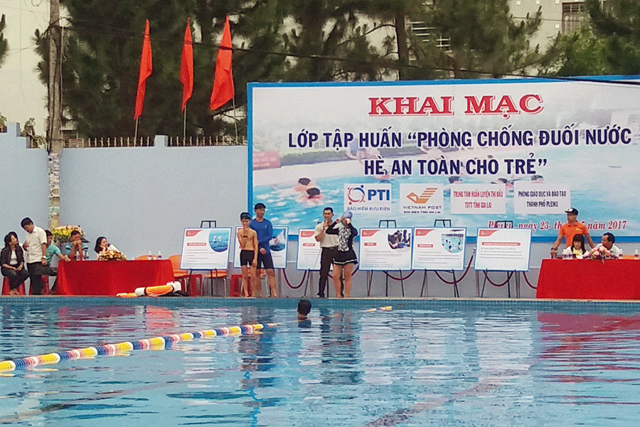 Một lớp tập huấn phòng tránh tai nạn đuối nước cho trẻ. Ảnh: N.N Một lớp tập huấn phòng tránh tai nạn đuối nước cho trẻ. Ảnh: N.N