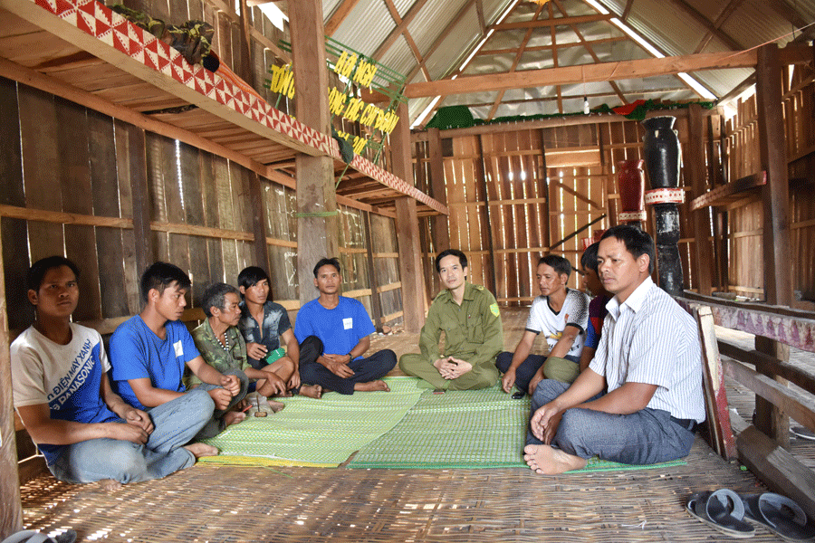 Tổ tự quản ANTT họp đánh giá kết quả hoạt động trong tháng. Ảnh: G.H