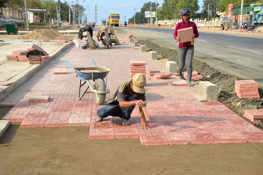 Chỉnh trang đô thị khu trung tâm hành chính huyện Ia Pa. Ảnh: Đức Phương Chỉnh trang đô thị khu trung tâm hành chính huyện Ia Pa. Ảnh: Đức Phương