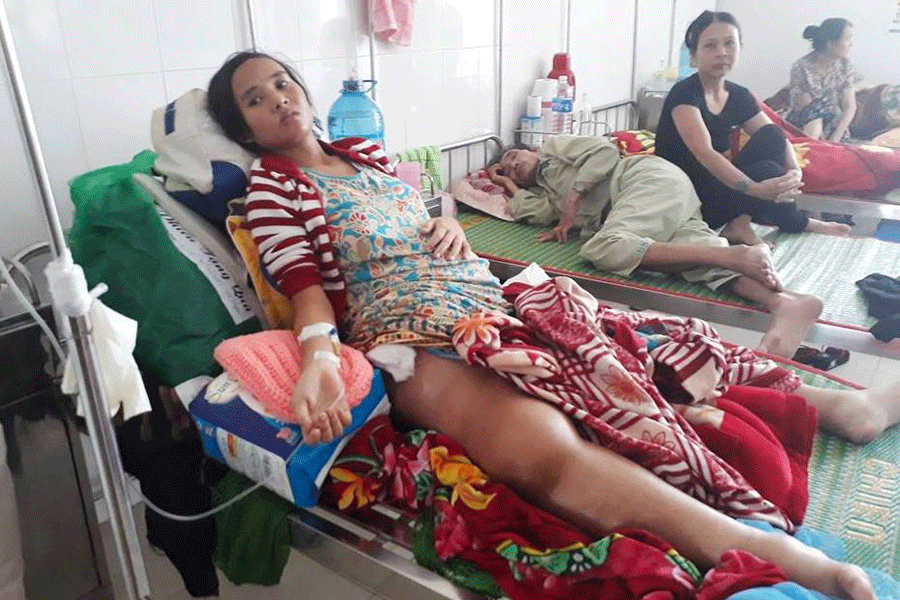 Em Ksor H’Nhớt đang điều trị tại Bệnh viện Đa khoa Bình Định. Ảnh: Xuân Hai