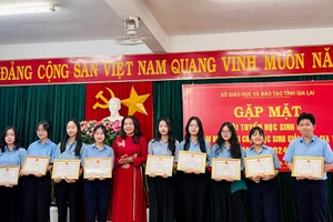 Gia Lai gặp mặt đội tuyển dự thi học sinh giỏi quốc gia THPT năm học 2024-2025