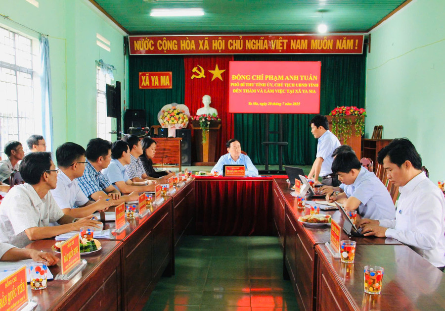Quang cảnh buổi làm việc. Ảnh: A.H z6823129352148-5c8125f7a5ca150549c40cdae473df06.jpg