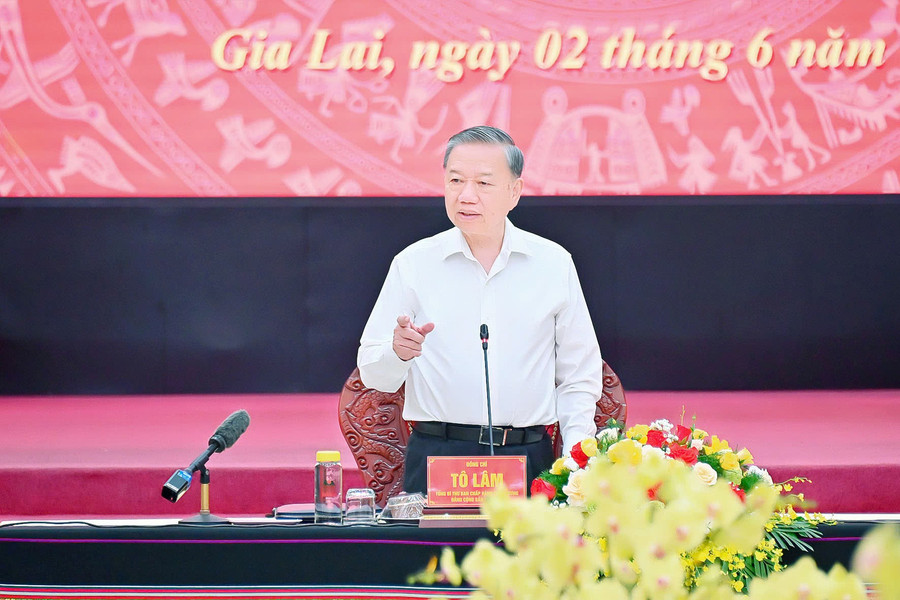 Tổng Bí thư quán triệt tinh thần buổi làm việc z6662931506304-883c1d53b4c94a80638b049a9a590e79.jpg