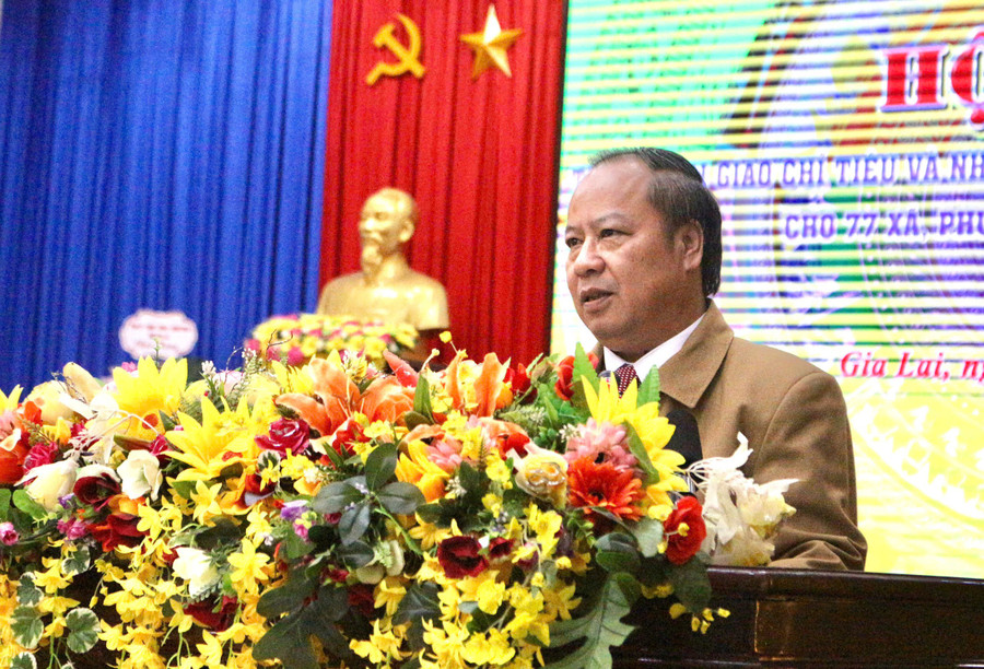 Phó Bí thư Tỉnh ủy, Trưởng đoàn Đại biểu Quốc hội tỉnh Châu Ngọc Tuấn phát biểu tại hội nghị. Ảnh: A.H z6852293337649-2a7130966c468ca31fe1f316d1c28b73.jpg