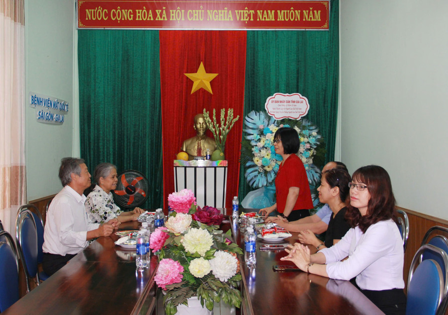 Đồng chí Nguyễn Thị Thanh Lịch-Tỉnh ủy viên, Phó Chủ tịch UBND tỉnh Gia Lai thăm hỏi, chúc mừng Ban Đại diện Hội Người cao tuổi tỉnh Gia Lai. dong-chi-nguyen-thi-thanh-lichtinh-uy-vien-pho-chu-tich-ubnd-tinh-gia-lai-hoi-tham-chuc-mung-ban-dai-dien-hoi-nguoi-cao-tuoi-tinh-gia-lai.jpg