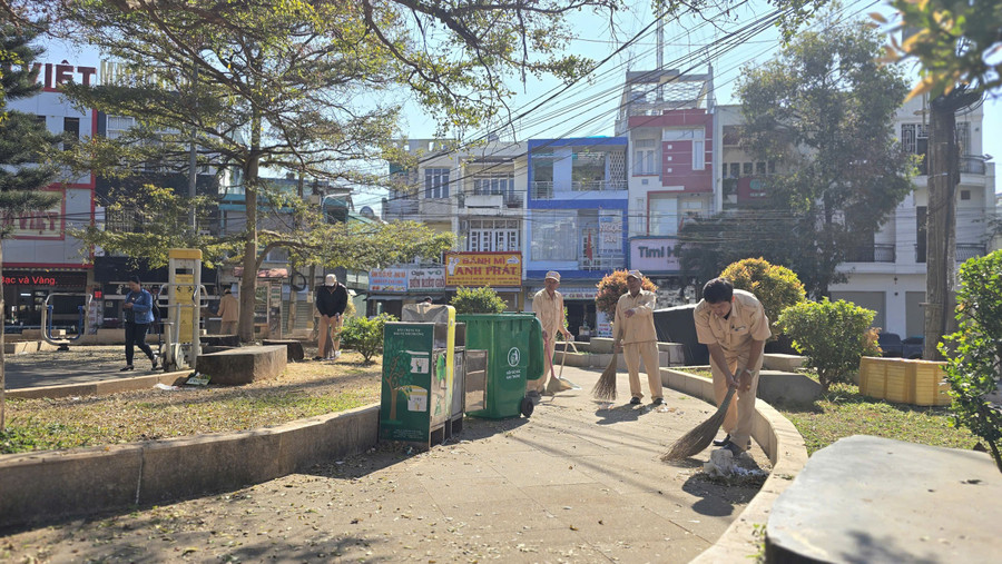 luc-luong-tu-quan-phuong-pleiku-don-ve-sinh-moi-truong.jpg