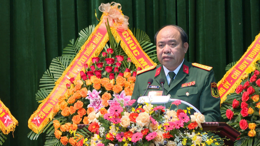 Đại tá Đinh Văn Thê-Phó Chỉ huy trưởng kiêm Tham mưu trưởng Bộ Chỉ huy Quân sự tỉnh chỉ đạo tại đại hội. Ảnh: R'Piên z6794093207511-873af3a9e62bec2e32980e6e59a5fb0a.jpg